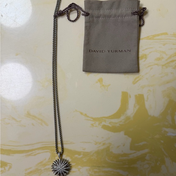 David Yurman Silver Sunburst Pendant Necklace with diamonds - Picture 3 of 3
